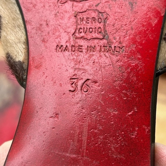 Christian Louboutin Animal Print Calf Hair Slides Sandals | Size 36 US 6 w/ Box - Picture 14 of 15